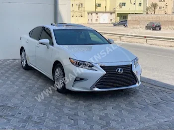 لكزس  اي اس  350  2017  سيدان  اتوماتك  6  50,600  دفع خلفي  أبيض  بنزين