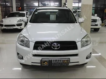 Toyota  Rav 4  2011  SUV  Automatic  4  128,000  4WD  White  Gasoline
