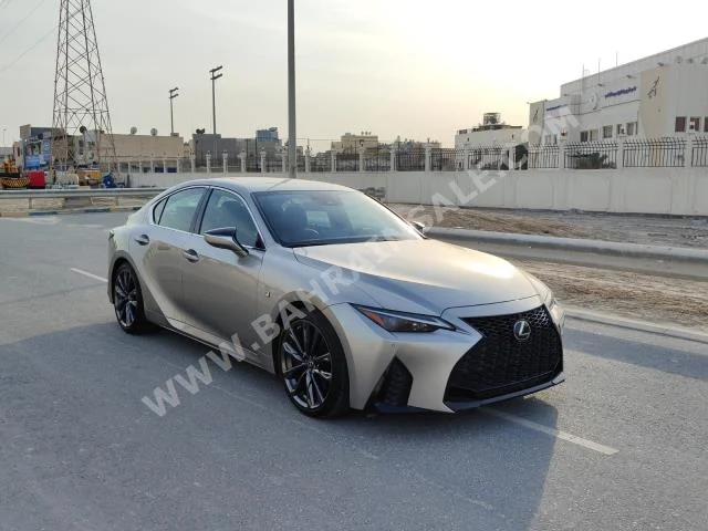 لكزس  اي اس  350  2022  سيدان  اتوماتك  6  1,000  دفع خلفي  رمادي  بنزين