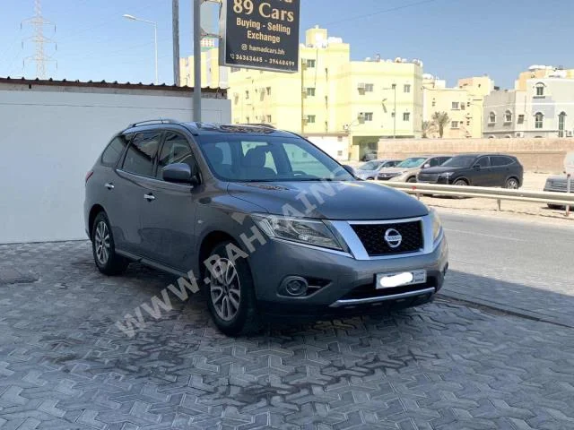 نيسان  باثفايندر  2015  اس يو في  اتوماتك  6  150,600  دفع خلفي  رمادي  بنزين
