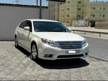 تويوتا  أفالون  2012  سيدان  اتوماتك  6  290,800  دفع خلفي  أبيض  بنزين