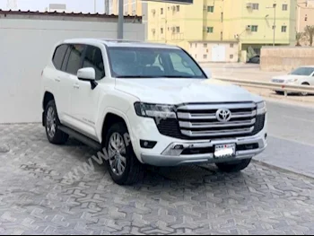 Toyota  Land Cruiser  GXR  2024  SUV  Automatic  6  6,200  AWD  Pearl  Gasoline