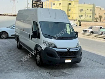 Citroen  Jumper  2016  Van / Bus  Manual  4  34,900  FWD  White  Diesel