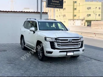 Toyota  Land Cruiser  GXR  2022  SUV  Automatic  6  72,900  AWD  White  Gasoline
