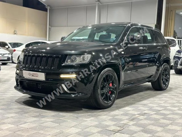 جييب  شيروكي  2013  اس يو في  اتوماتك  8  145,000  دفع رباعي  أسود  بنزين