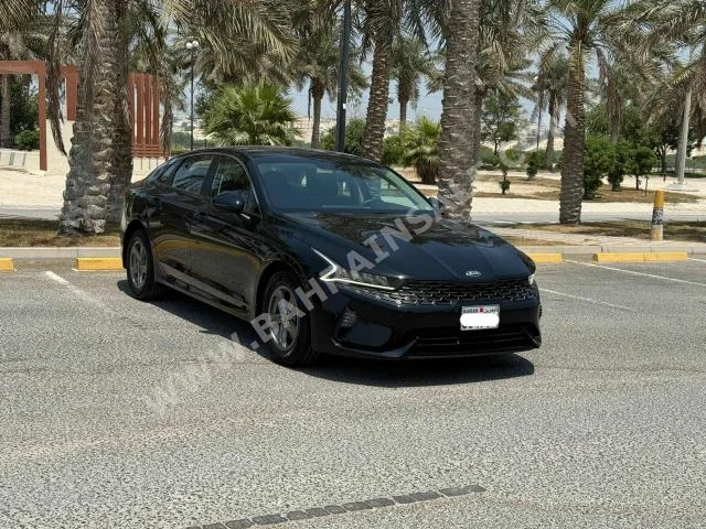 Kia  Opirus  2021  Sedan  Automatic  4  42,100  FWD  Black  Gasoline