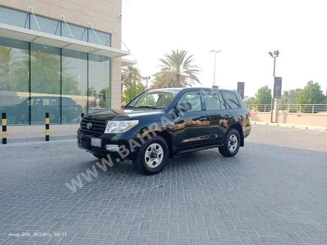 Toyota  Land Cruiser  GX  2011  SUV  Manual  6  123,000  4WD  Black  Gasoline