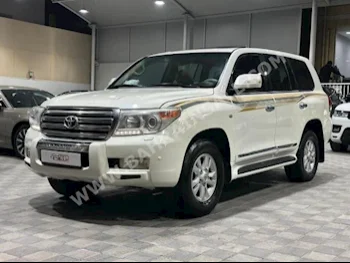 Toyota  Land Cruiser  GXR  2010  SUV  Automatic  8  309,000  4WD  White  Gasoline