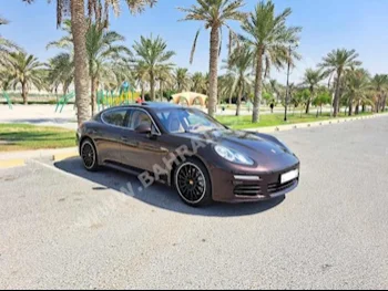 Porsche  Panamera  S  2014  Sedan  Automatic  6  102,100  RWD  Brown  Gasoline