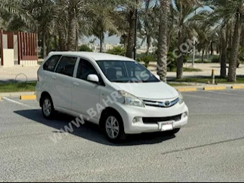 Toyota  Avanza  2015  SUV  Automatic  4  220,300  RWD  White  Gasoline