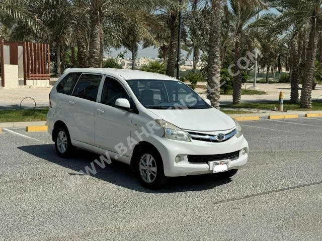 Toyota  Avanza  2015  SUV  Automatic  4  220,300  RWD  White  Gasoline