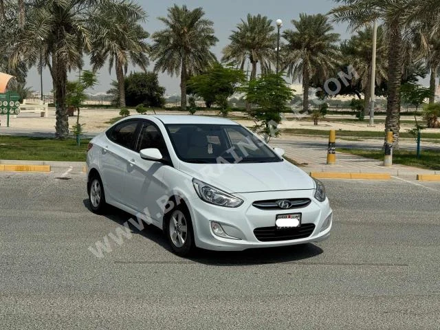 Hyundai  Accent  1.6  2018  Sedan  Automatic  4  182,650  FWD  White  Gasoline