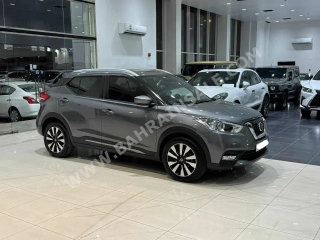 Nissan  kicks  2020  Hatchback  Automatic  4  31,000  FWD  Gray  Gasoline