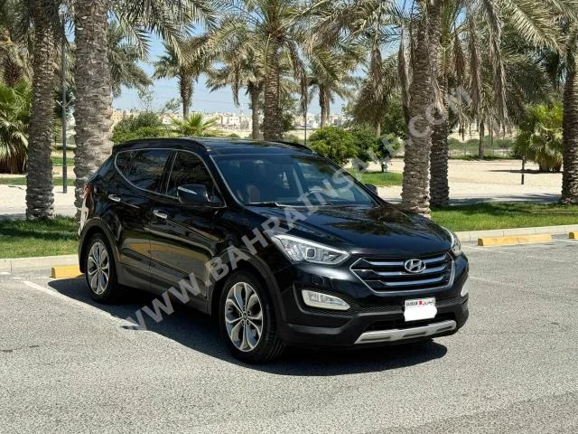 Hyundai  Santa Fe  2014  SUV  Automatic  6  119,400  4WD  Black  Gasoline