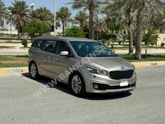 Kia  Carnival  2016  SUV  Automatic  6  153,900  RWD  Beige  Gasoline