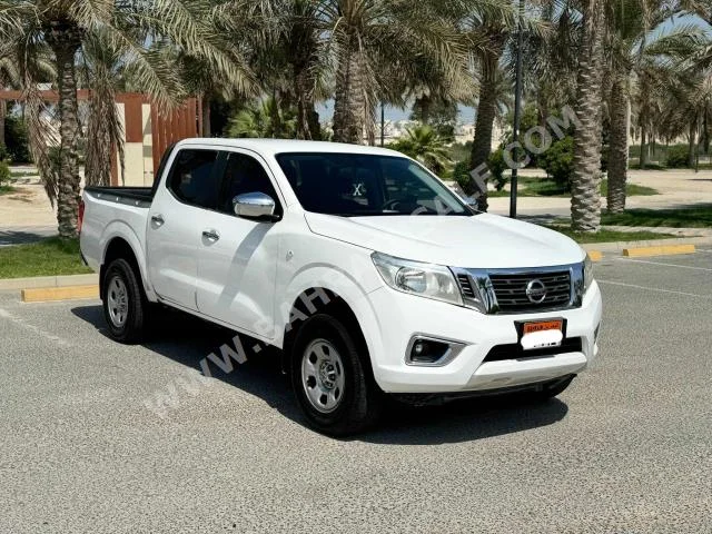 Nissan  Navaro  2017  Pick Up  Manual  4  112,200  4WD  White  Gasoline