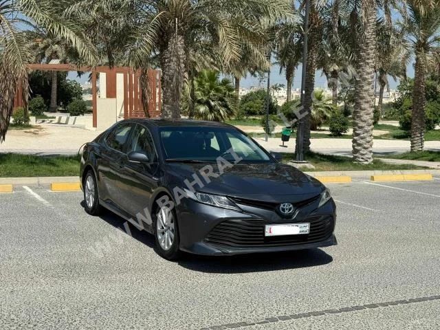 Toyota  Camry  LE  2020  Sedan  Automatic  4  101,300  FWD  Gray  Gasoline