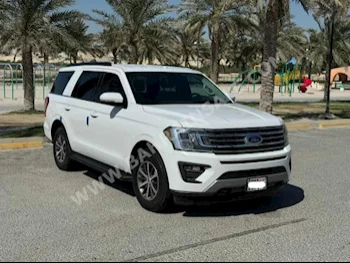 Ford  Expedition  XLT  2019  SUV  Automatic  6  117,200  RWD  White  Gasoline