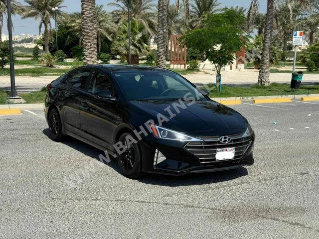 Hyundai  Elantra  2020  Sedan  Automatic  4  93,900  FWD  Black  Gasoline