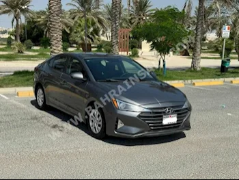 Hyundai  Elantra  2019  Sedan  Automatic  4  120,900  FWD  Gray  Gasoline