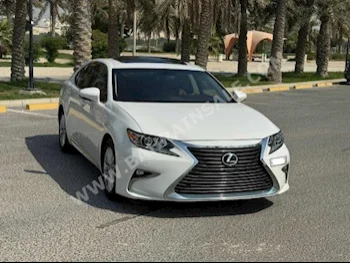 لكزس  اي اس  350  2017  سيدان  اتوماتك  6  180,100  دفع خلفي  أبيض  بنزين