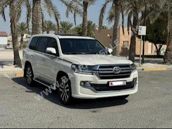 تويوتا  لاند كروزر  جي اكس ار  2019  اس يو في  اتوماتك  8  140,200  دفع كلي مستمر  أبيض  بنزين