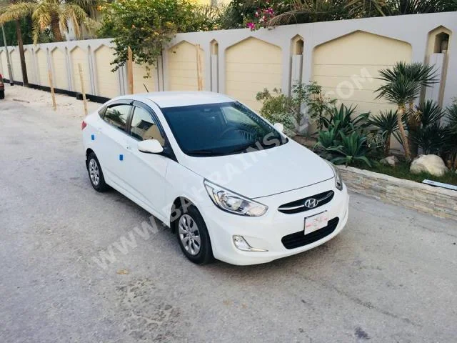هيونداي  اكسنت  1.6  2015  سيدان  اتوماتك  2  49,000  دفع أمامي  أبيض  بنزين