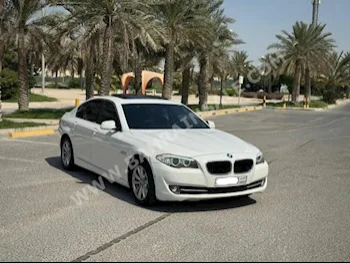 بي ام دبليو  الفئة - الخامسة  520i  2013  سيدان  اتوماتك  4  171,100  دفع أمامي  أبيض  بنزين