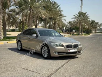 بي ام دبليو  الفئة - الخامسة  530i  2013  سيدان  اتوماتك  6  216,750  دفع أمامي  فضي  بنزين
