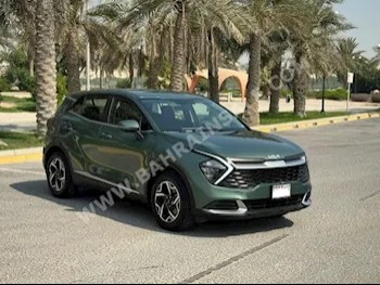 Kia  Sportage  2023  SUV  Automatic  4  64,800  FWD  Gray  Gasoline