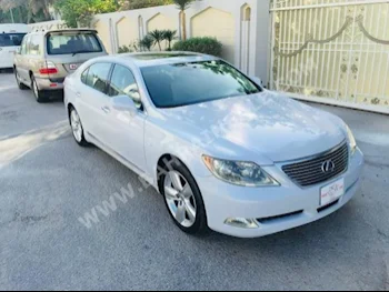 لكزس  ال اس  460 L  2008  سيدان  اتوماتك  8  153,000  دفع أمامي  أبيض  بنزين