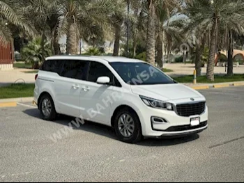Kia  Carnival  2020  SUV  Automatic  6  194,650  FWD  White  Gasoline