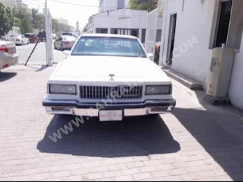 شفروليه  كابرس  1990  سيدان  اتوماتك  6  200,000  دفع أمامي  أبيض  بنزين