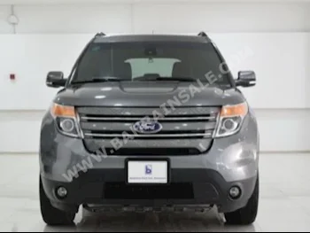 Ford  Explorer  XLT  2013  SUV  Automatic  6  85,940  4WD  Gray  Gasoline