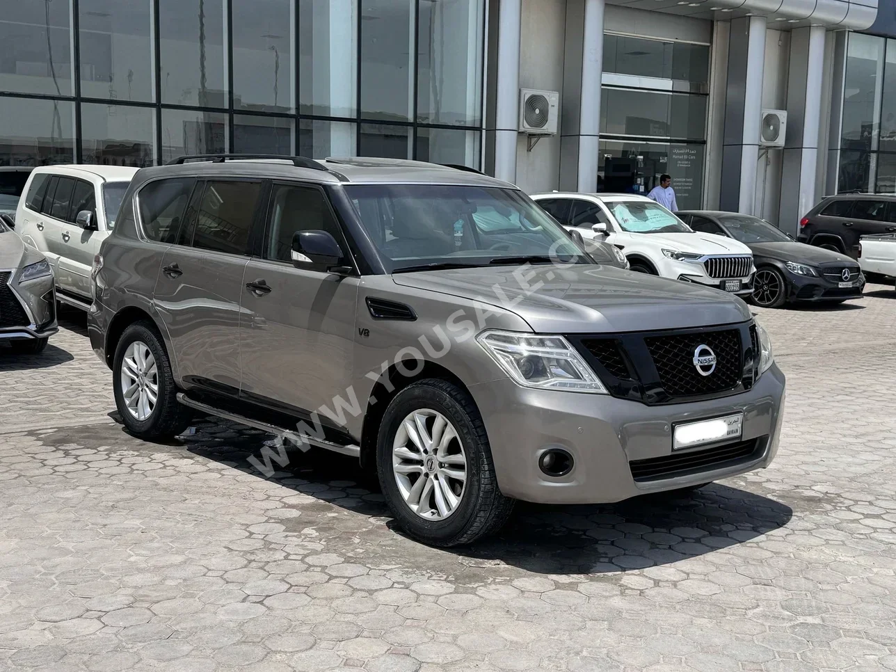 نيسان  باترول  بلاتنيوم  2013  اتوماتك  229,000 كم  8 سلندر  اس يو في  رمادي