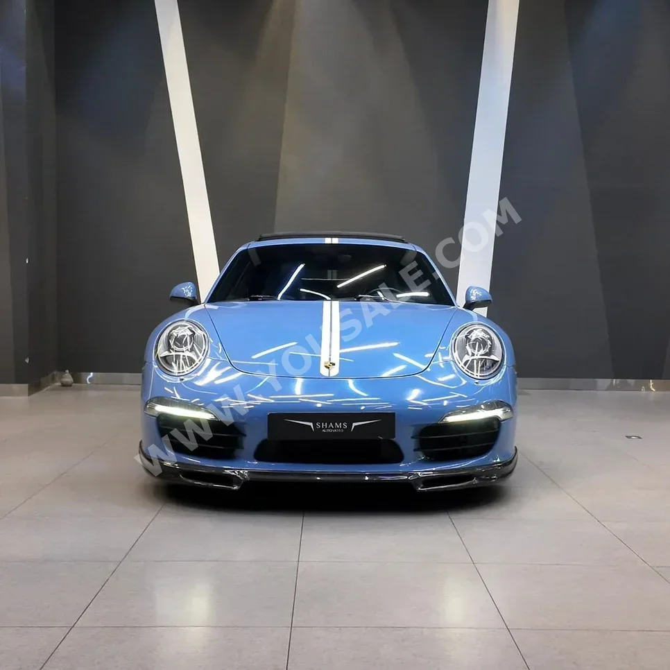 2012 Blue Porsche 911 Carrera - Sporty Elegance