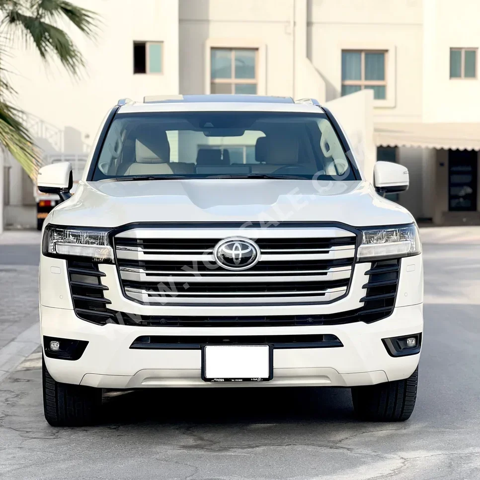 Toyota  Land Cruiser  GXR  2022  Automatic  55,000 KM  6 Cylinder  SUV  White  With Warranty