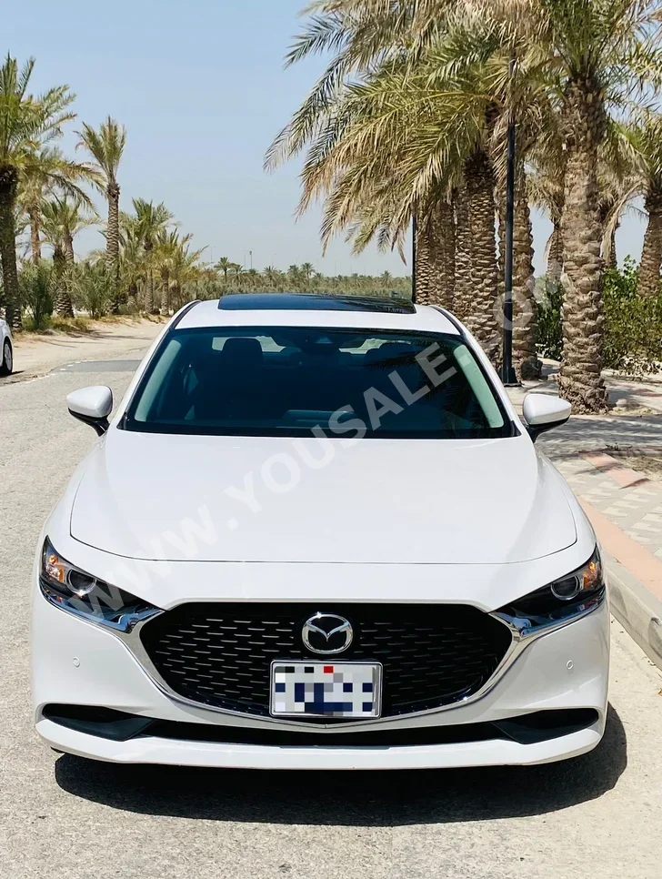 مازدا  مازدا 3  2020  اتوماتك  77,000 كم  4 سلندر  سيدان  أبيض
