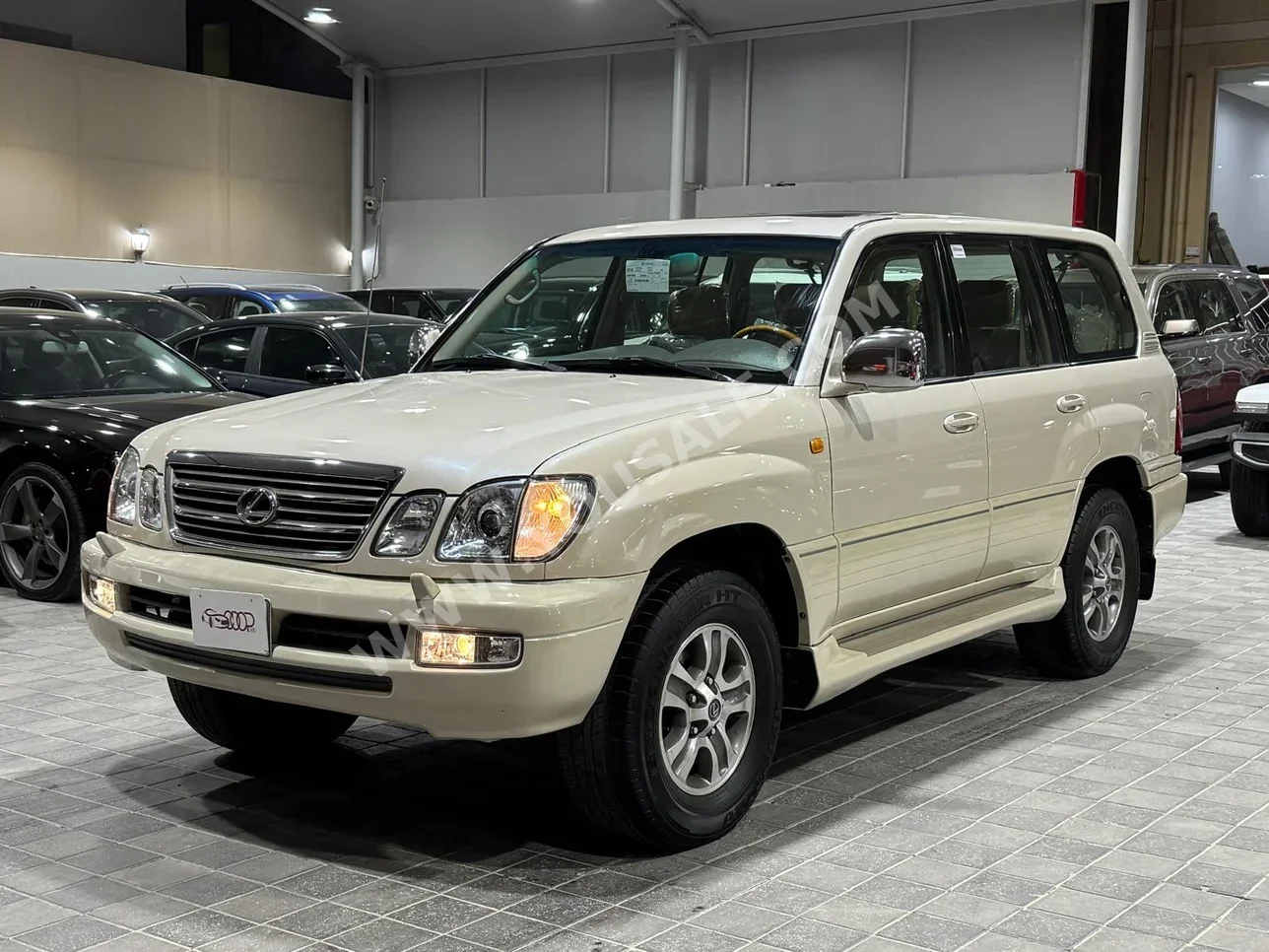 لكزس  ال اكس  470  2004  اتوماتك  250,000 كم  8 سلندر  اس يو في  ذهبي