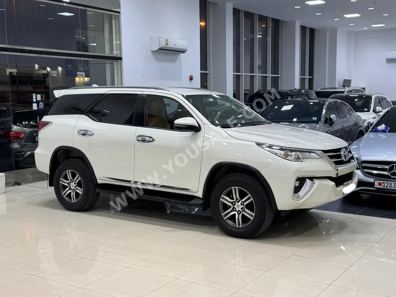 Toyota  Fortuner  2020  Automatic  181,200 KM  4 Cylinder  SUV  White