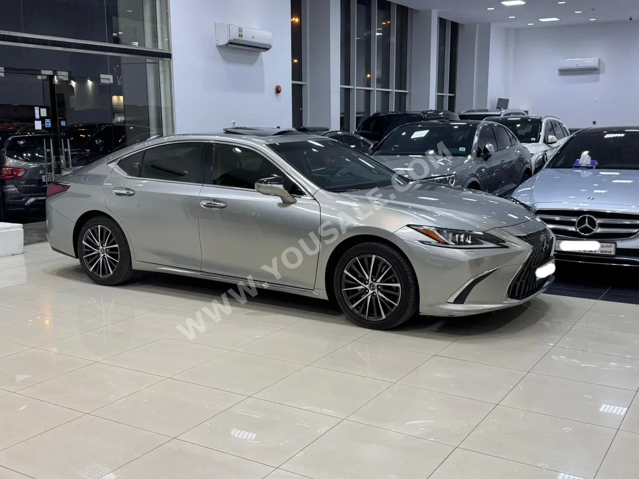 Lexus  ES  350  2023  Automatic  20,200 KM  6 Cylinder  Sedan  Silver
