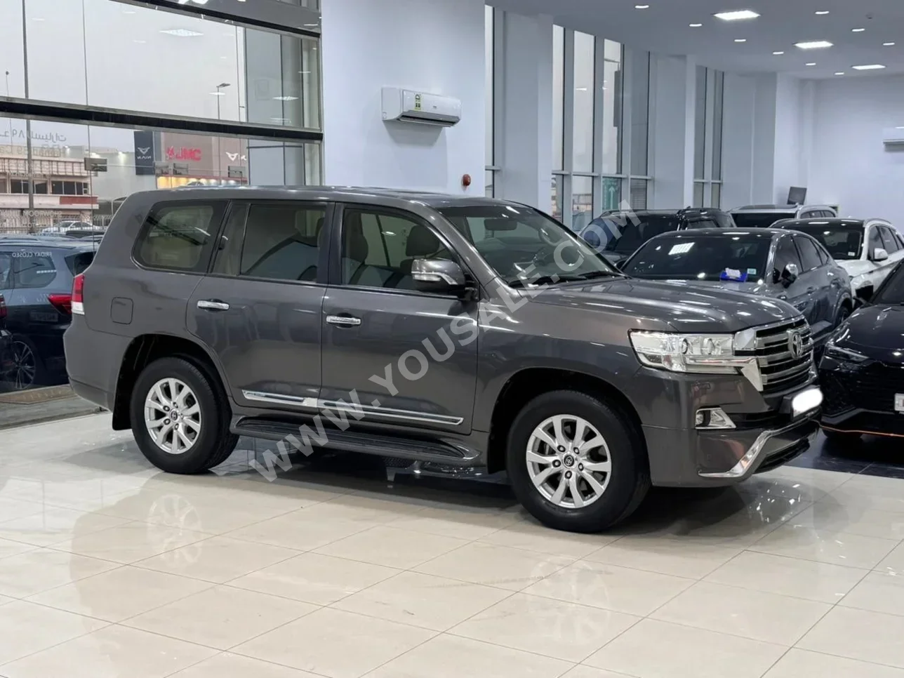 Toyota  Land Cruiser  GXR  2018  Automatic  139,350 KM  8 Cylinder  SUV  Gray