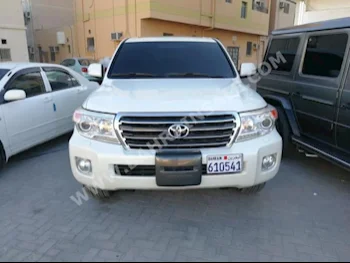 Toyota  Land Cruiser  GXR  2013  SUV  Automatic  8  163,000  4WD  Pearl  Gasoline