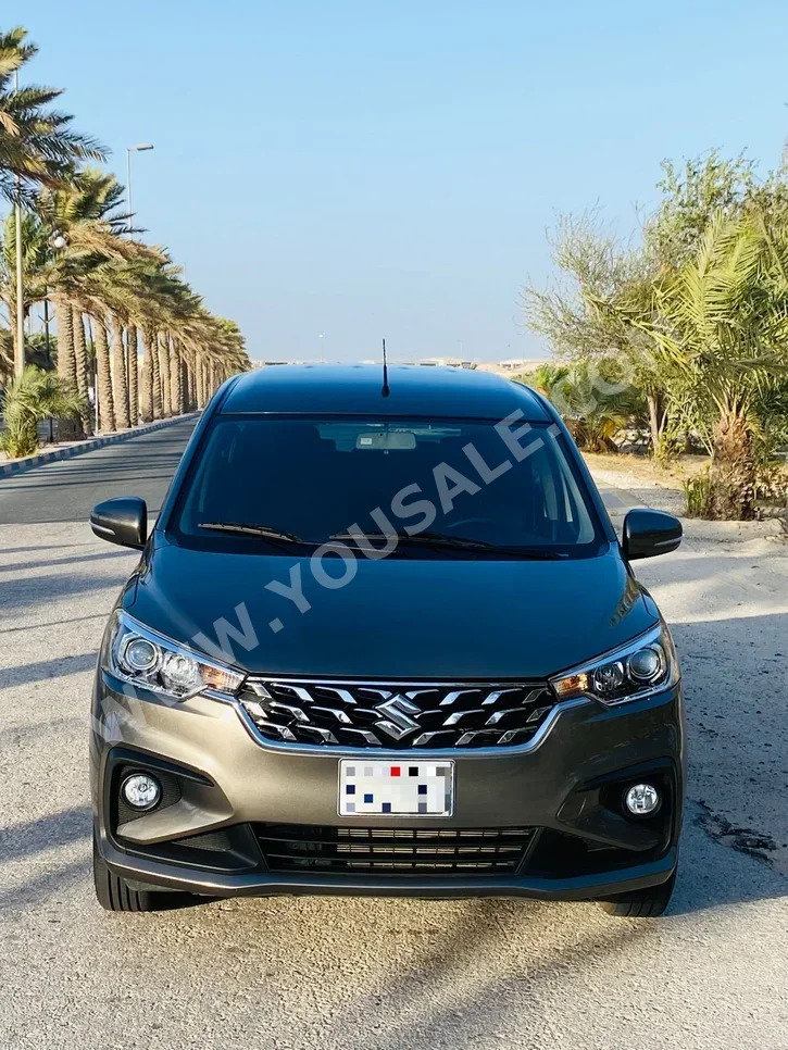 سوزوكي  ارتيغا  2024  اتوماتك  55,000 كم  4 سلندر  اس يو في  رمادي  تحت الضمان