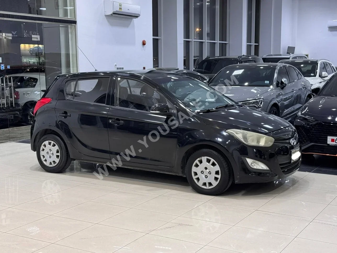 Hyundai  I  20  2015  Automatic  162,500 KM  4 Cylinder  Hatchback  Black
