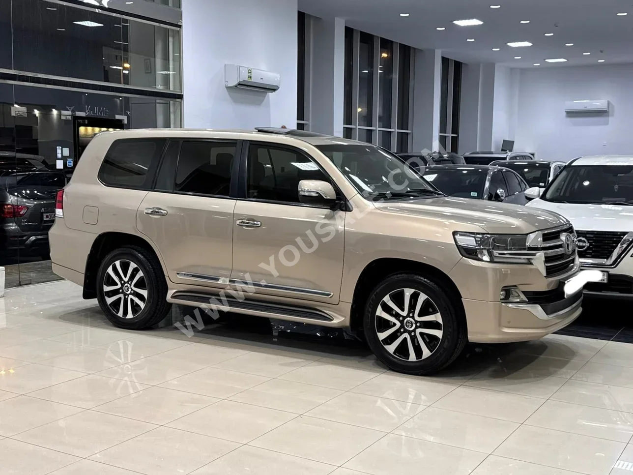 Toyota  Land Cruiser  GXR  2019  Automatic  59,600 KM  8 Cylinder  SUV  Beige