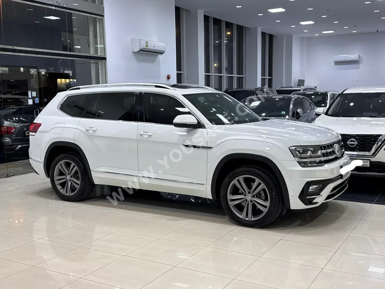 Volkswagen  Teramont  2017  Automatic  169,600 KM  6 Cylinder  SUV  White