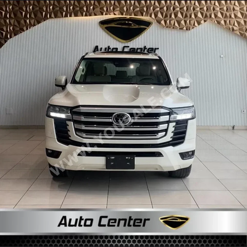 Toyota  Land Cruiser  GXR  2022  Automatic  69,000 KM  6 Cylinder  SUV  White  With Warranty