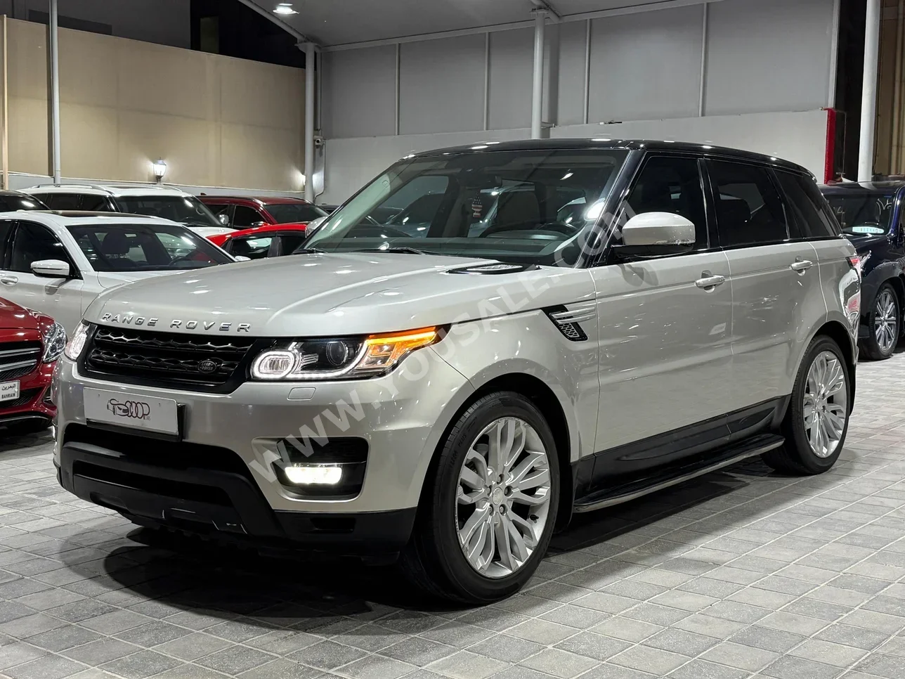Land Rover  Range Rover  Sport  2015  Automatic  158,000 KM  6 Cylinder  SUV  Silver