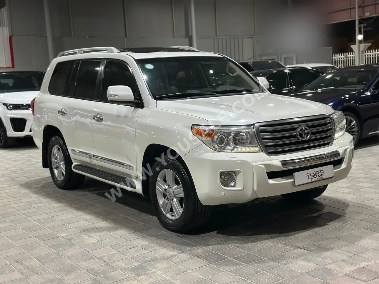 Toyota  Land Cruiser  GXR  Toyota  Automatic  210,000 KM  8 Cylinder  SUV  White